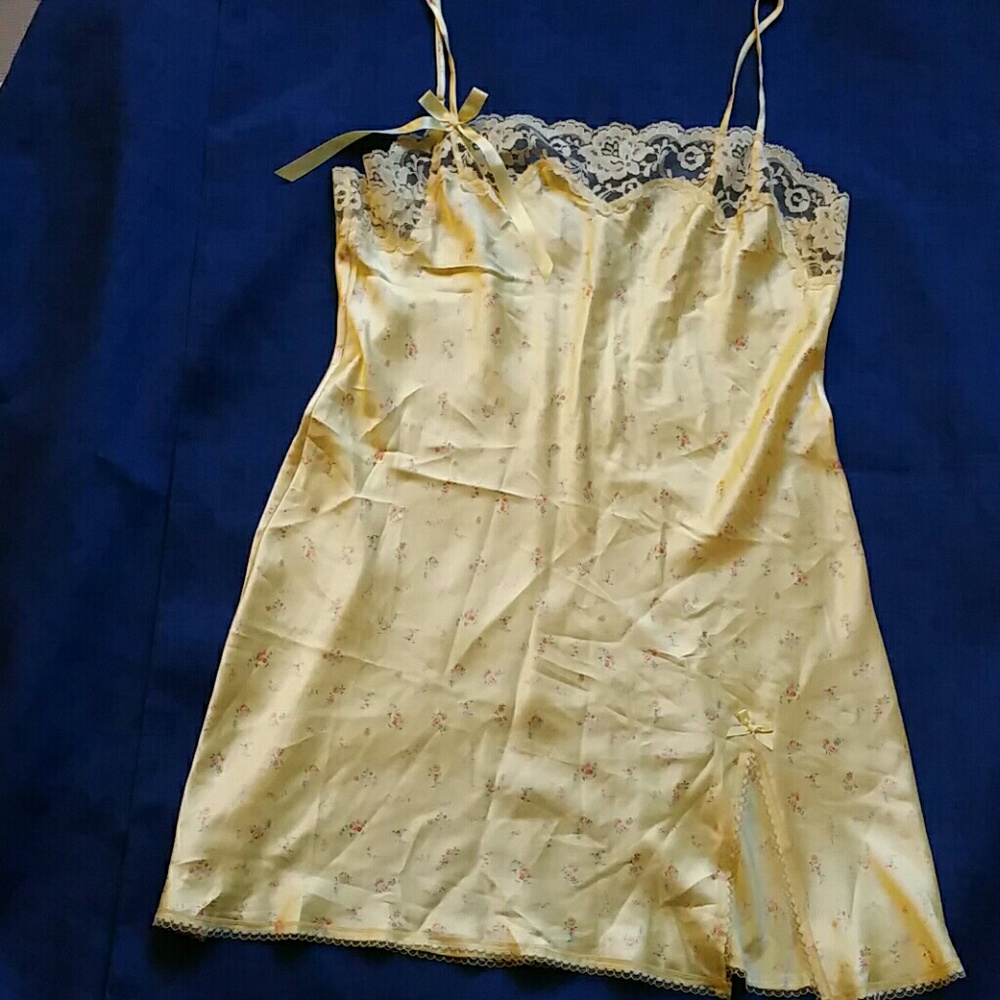Victoria Secret Angels chemise size L